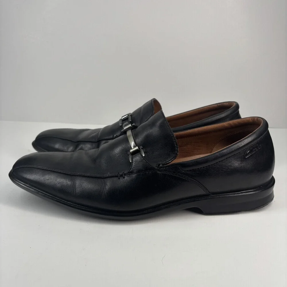 Clarks Flexlight Men's 10.5M Black Leather Comfort Slip-On Loafers Silver Buckle